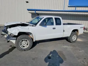Dodge Dakota 4.7L 8 2004