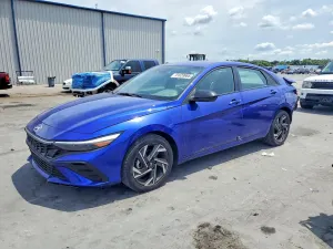 Hyundai Elantra 2.0L 4 2025