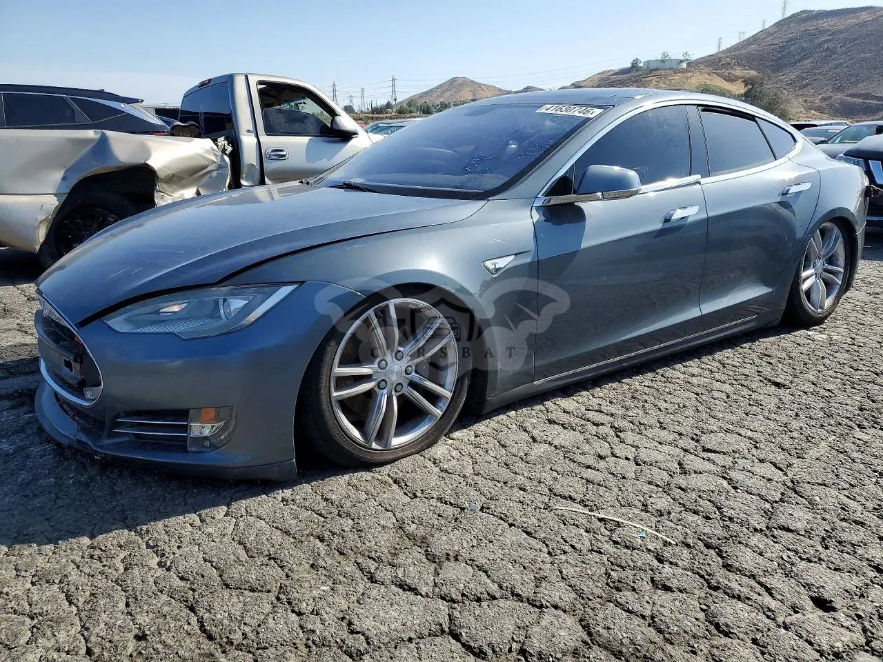 Tesla Model S 2012