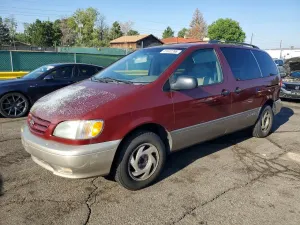 Toyota Sienna 3.0L 6 2001
