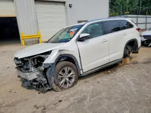 Toyota Highlander 3.5L 6 2014