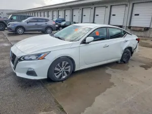 Nissan Altima 2.5L 4 2020