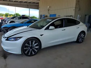 Tesla Model 3 2025