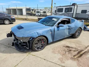 Ford Mustang 5.0L 8 2025