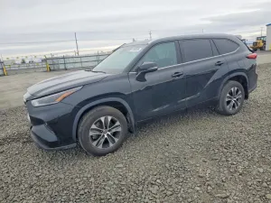 Toyota Highlander 3.5L 6 2021