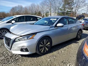 Nissan Altima 2.5L 4 2019