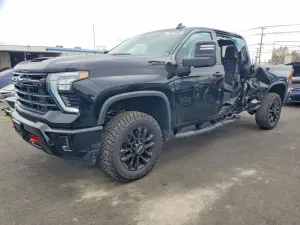 Chevrolet Silverado 1500 6.6L 8 2025