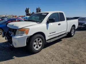 Nissan Titan 5.6L 8 2012