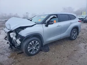 Toyota Highlander 2.4L 4 2023