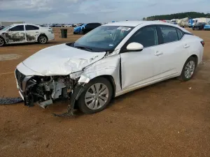 Nissan Sentra 2.0L 4 2023