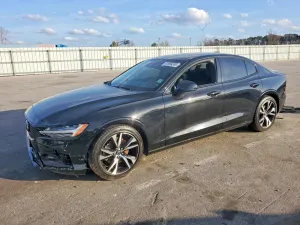 Volvo S60 2.0L 4 2023