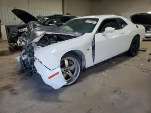 Dodge Challenger 5.7L 8 2016