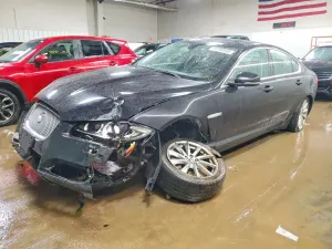 Jaguar XF 5.0L 8 2012