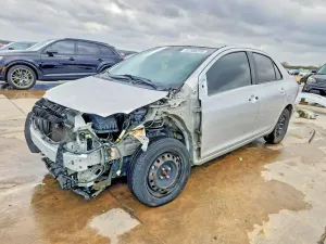 Toyota Yaris 1.5L 4 2012