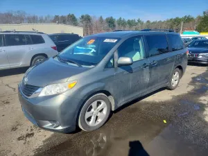 Toyota Sienna 3.5L 6 2011