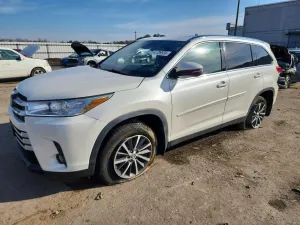 Toyota Highlander 3.5L 6 2019