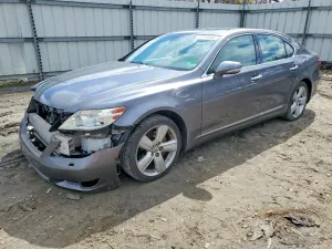 Lexus LS 4.6L 8 2012