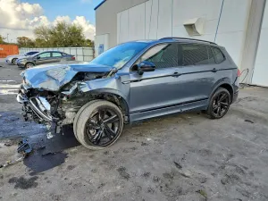 Volkswagen Tiguan 2.0L 4 2023