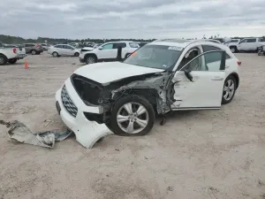 Infiniti FX 3.5L 6 2011