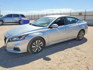 Nissan Altima 2.5L 4 2020