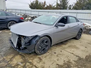 Hyundai Elantra 2.0L 4 2026