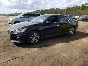 Nissan Altima 2.5L 4 2020