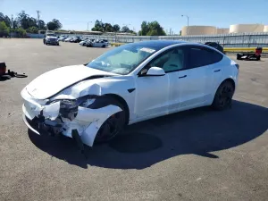 Tesla Model 3 2025