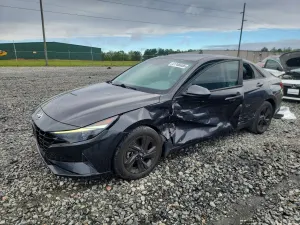 Hyundai Elantra 2.0L 4 2022