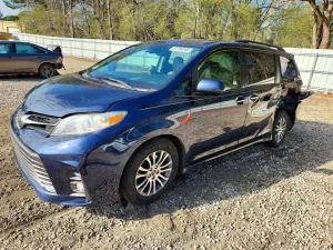 Toyota Sienna 3.5L 6 2018