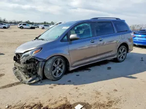 Toyota Sienna 3.5L 6 2017