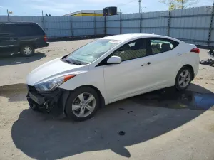 Hyundai Elantra 1.8L 4 2013