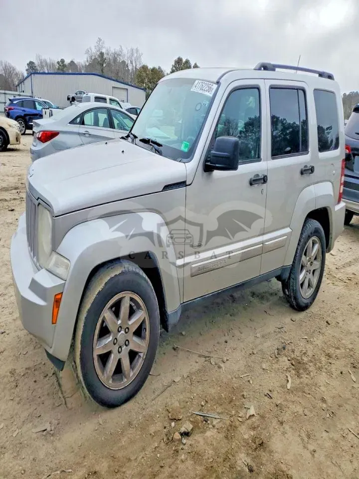 Jeep Liberty 3.7L 6 2012