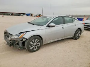 Nissan Altima 2.5L 4 2021