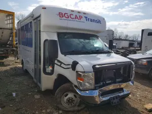 Ford Econoline 6.8L 10 2019