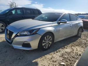 Nissan Altima 2.5L 4 2019