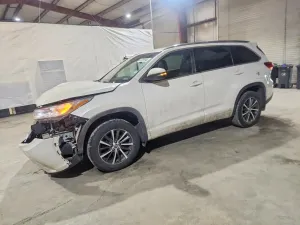 Toyota Highlander 3.5L 6 2017