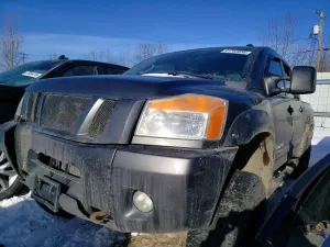 Nissan Titan 5.6L 8 2011