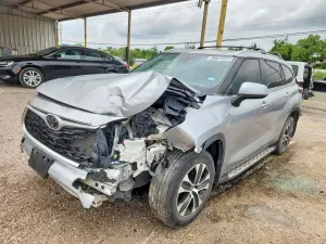 Toyota Highlander 2.4L 4 2023