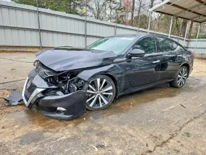 Nissan Altima 2.0L 4 2020