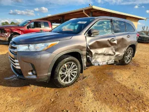 Toyota Highlander 3.5L 6 2019
