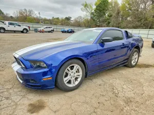 Ford Mustang 3.7L 6 2013