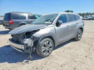 Toyota Highlander 3.5L 6 2022