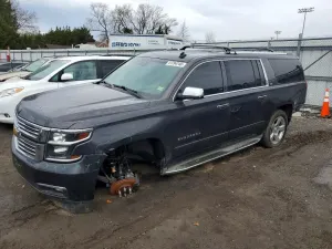 Chevrolet Suburban 5.3L 8 2015