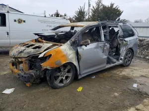 Toyota Sienna 3.5L 6 2018