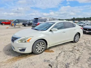 Nissan Altima 2.5L 4 2015