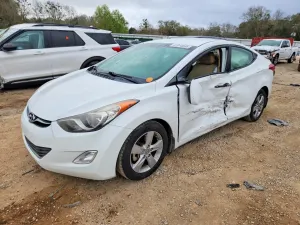 Hyundai Elantra 1.8L 4 2013