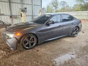 Alfa Romeo Giulia 2.0L 4 2018