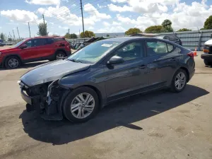 Hyundai Elantra 2.0L 4 2020