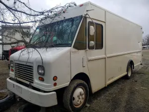 Freightliner MT-45 5.9L 6 2004