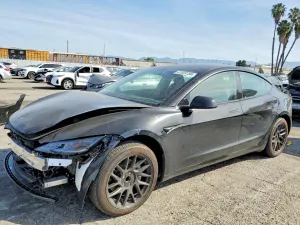 Tesla Model 3 2025